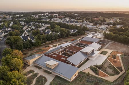 Groupe scolaire de la Clairière à Mordelles (35)